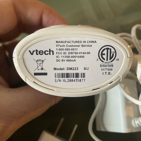 VTech DM223 Digital Audio Baby Monitor & Power Adapters - Picture 2 of 4